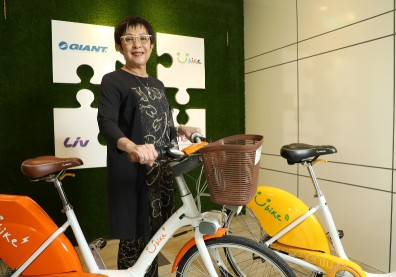 從抗拒到擁抱，YouBike董事長劉麗珠導入電輔車