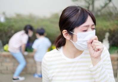 新冠、流感秋冬恐同時流行！羅一鈞：研究「雙重感染」５症狀較明顯
