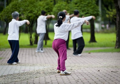 不只增肌、防骨鬆！50+做太極拳3種不同強度運動，有助改善認知功能
