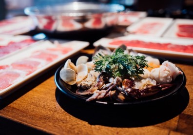 天冷就要Shabu-shabu！台日都受歡迎的「涮涮鍋」，發明靈感竟源自蒙古