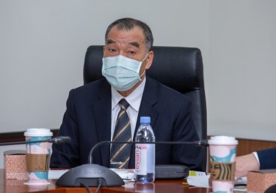 反擊「台灣特別行政區」？國防部長邱國正：國軍不再買特斯拉