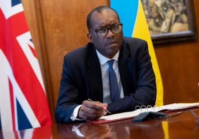英國最短命財相！夸騰就任僅38天，前外相杭特回鍋