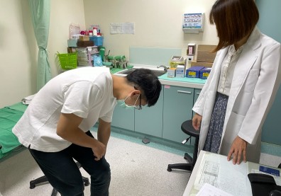 男後腳跟割傷無法蹲下、上下樓梯，竟是「阿基里斯肌腱發炎」惹禍