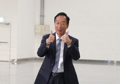 鴻海發放734億元現金股利，郭台銘92億元天價股息入袋