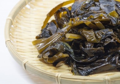 海帶芽是「腸胃道清道夫」高纖低GI、零膽固醇，２料理法營養又美味
