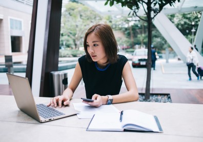 大齡女子的退休準備：定期檢視資產累積 退休安養信託照顧獨老生活