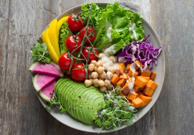 腦霧怎麼辦？醫師教護腦「7大好食」吃起來，愈老愈聰明