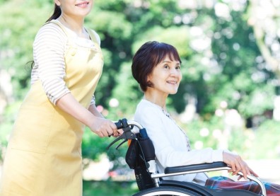 送爸媽到安養院就是不孝？醫師：4個指標，長輩過得好就是孝順