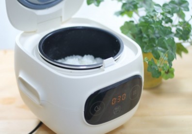 食物放電鍋保溫可減少細菌、隔天再吃不會壞？毒物科醫師提醒這件事