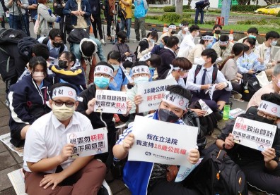 2022九合一選舉／18歲公民權闖關，各政黨都想讓它過