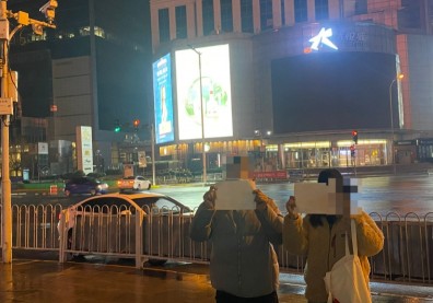 不就悼念火災，中國大城市為何串聯「白紙革命」？