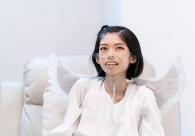 「沒有遺憾了…」抗癌天使湯佩姿卵巢癌病逝得年25歲，最後遺言曝光惹淚崩