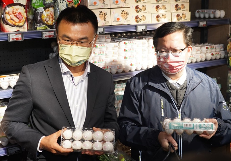 儘管農業部一再保證效期爭議的蛋品未流入市場，但引發更多質疑。取自陳吉仲臉書