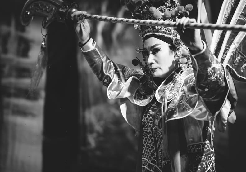 歌仔戲最重要的核心即是忠孝節義的信念。華視、公視台語台