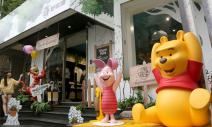 公仔店變身主題館 小熊維尼擄獲粉領族
