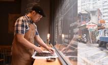 咖啡店的浪漫， 是屬於客人的