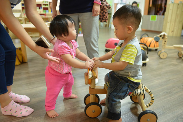 孩子，別再墊腳尖了！