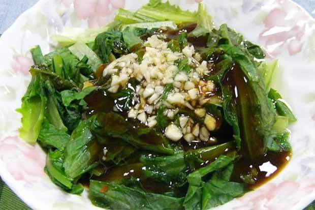 燙青菜淋肉燥，愈吃血壓愈高