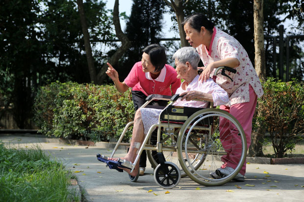 請教蔡總統：如何能建立「優質、平價的長照系統」？