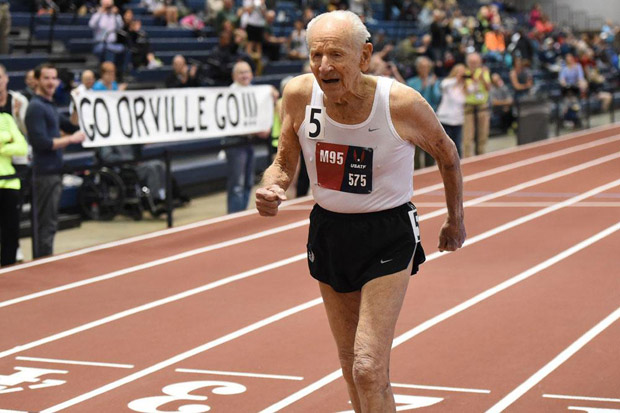 奔跑的人瑞！98歲老翁創造1500米室內田徑世界紀錄