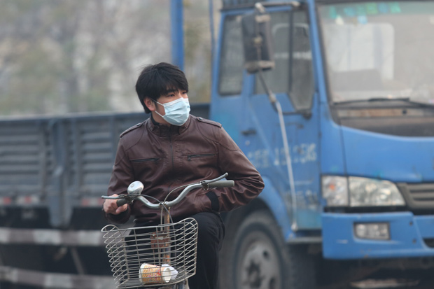 網路謠傳「口罩的正確戴法」？專家這麼說