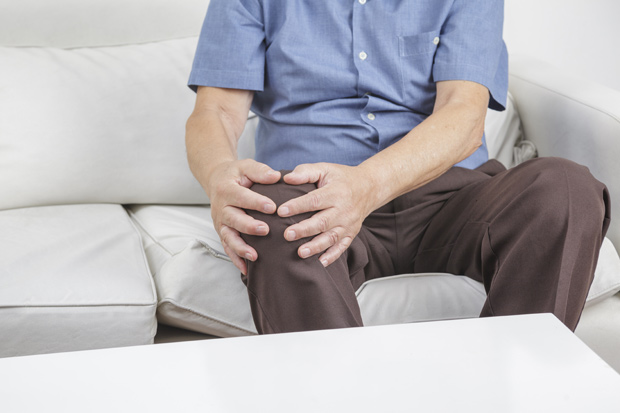「退化」性膝關節炎，不是「退化」引起的？