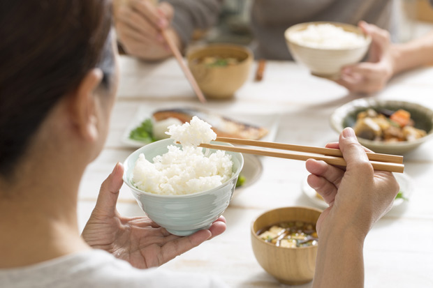 教你 10 招，緩解胃脹、消化不良！