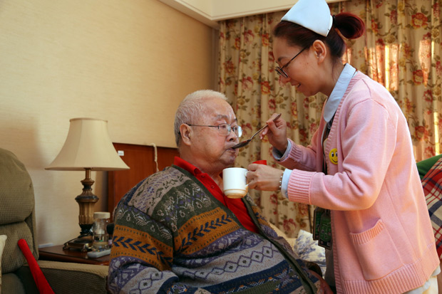 長照人力豈能「替代」