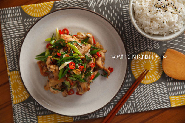 不用油也可以！椒鹽雞肉美味上桌