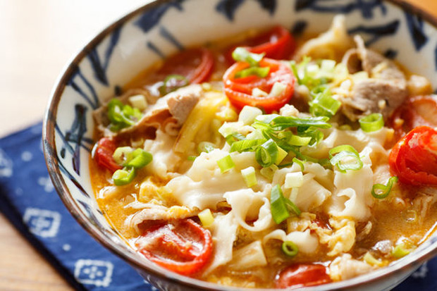 讓麵條吸飽高湯...超快速簡單的「蕃茄煨麵」