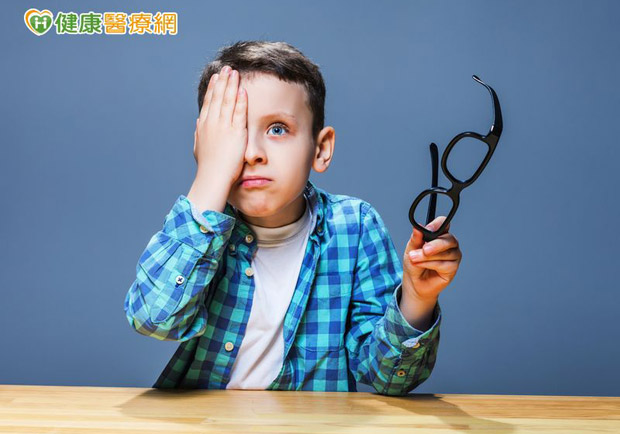 兒童弱視治療有黃金期　家長莫輕忽！