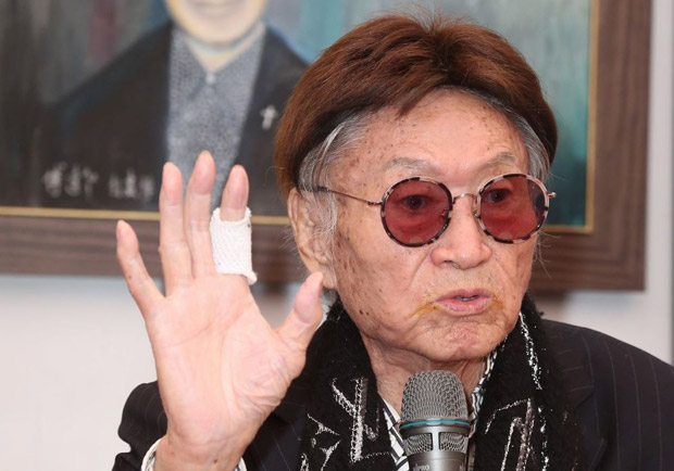 醫師面談踩煞車，傅達仁用餘生爭安樂死