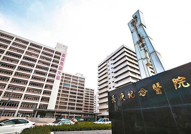 台灣首例腸道菌叢移植，哥30克新鮮便便救重症弟