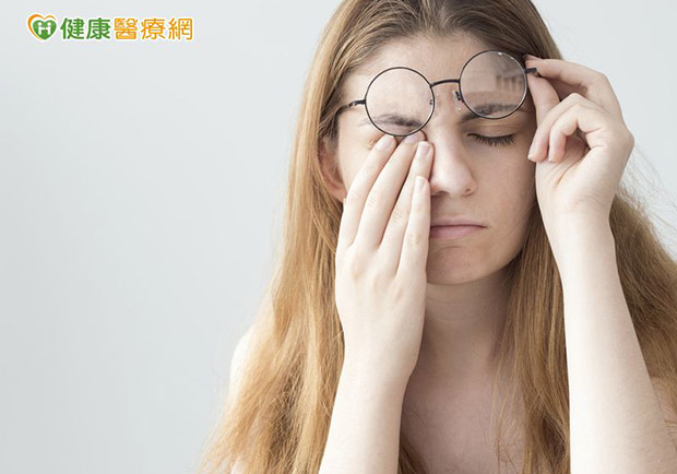 別讓眼睛敗給3C品！護眼NG行為一次報你知