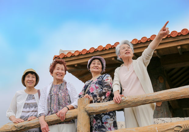 與其勉強融入兒女家庭，不如跟好友同住共老！