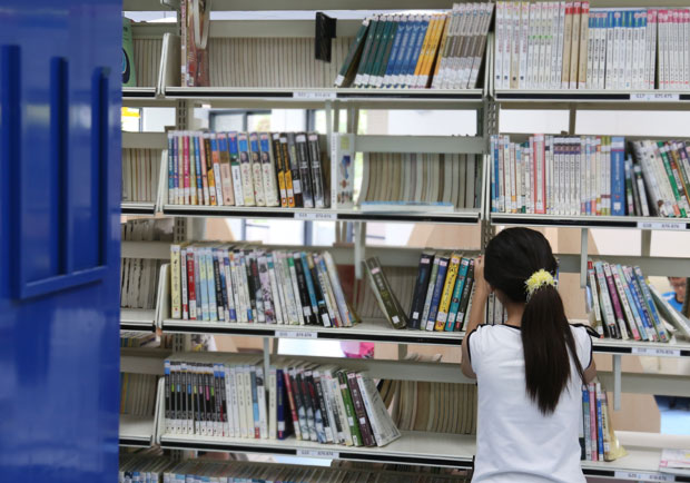常稱讚鄰居的小孩，卻給家中孩子無止境的目標