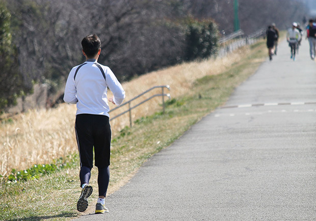 慢跑超過身體負荷，疼痛、退化提早找上門