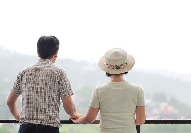 深深一鞠躬，夫妻各自開始獨立「心」時代