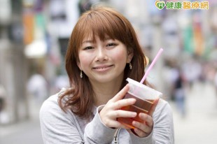 喝太多含糖飲料，容易得這些癌症