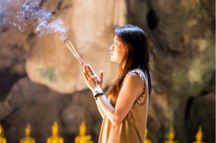 女性愈熱衷宗教活動　健康狀況愈差？