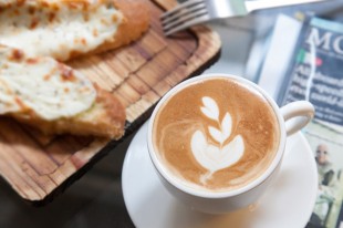 飯後一杯咖啡、熱茶？小心「鐵質卡卡」進不來