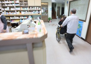 長照人才培育，民間自求多福