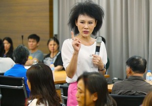 譚敦慈分享，太相信網路謠言小心是這種病的前兆