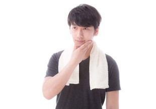 剃鬍有「眉角」！這樣刮避免刮鬍疹