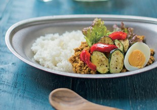 超強排毒料理：烤野菜咖哩飯