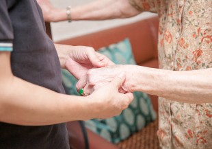 就算記憶漸漸流失，但還沒有忘記「愛」