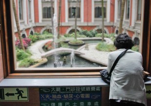 當父母正與癌症對抗，我們該如何與他們相處？