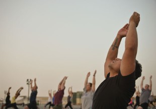 日本美腸護士專業分析，15 秒「腸道伸展操」恢復走樣身材