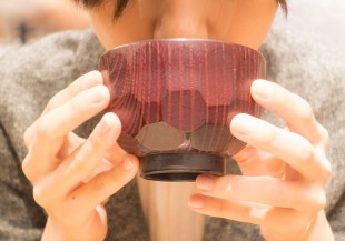 女性頭痛又頭暈，用八珍湯燉烏骨雞來根治