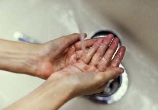 特定行為像跳針…停不下來的強迫症能痊癒嗎？